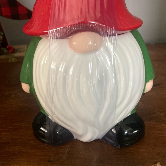 NWT- 10-1/2”- Adorable Red & Green Ceramic Holiday Gnome Cookie Jar Decoration - Picture 5 of 17